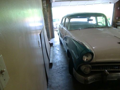 1955 Ford Fairlane Fordor, image 4