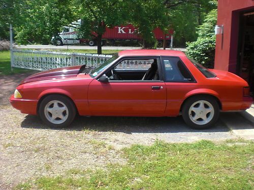 1993 ford mustang lx sedan 2-door 5.0l