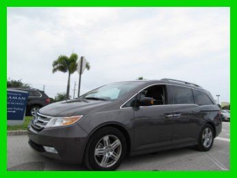 12 gray 8-passenger 3.5l v6 minivan *power sliding doors *dvd video *navigation