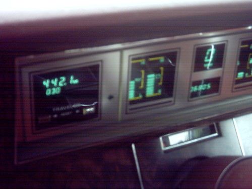 1987 CHRYSLER  LEBARON TOWN AND COUNTRY WAGON, image 3