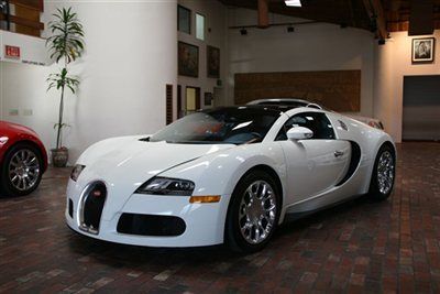 2010 bugatti veyron grand sport. white over blue. low miles. san diego