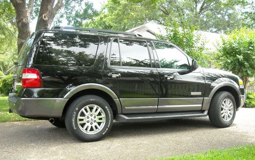 2007 black ford expedition - low mileage