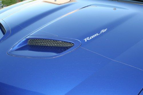 2006 pontiac gto, gorgeous blue, 6 spd, only 36k miles