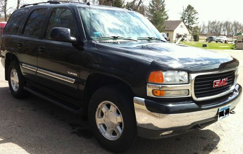 ***2005 gmc yukon 4dr 1500 4wd slt- heated leather seats, dvd player, sunroof***