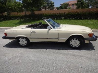 1988 mercedes 560sl.convertible.one owner