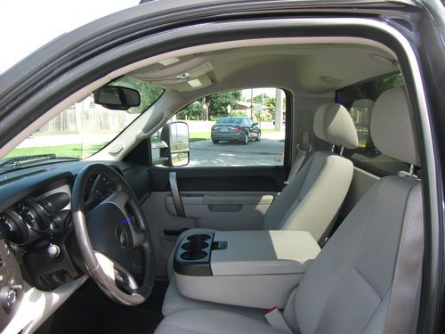 2010 chevrolet silverado z71.  one owner, well kept, in great condition.