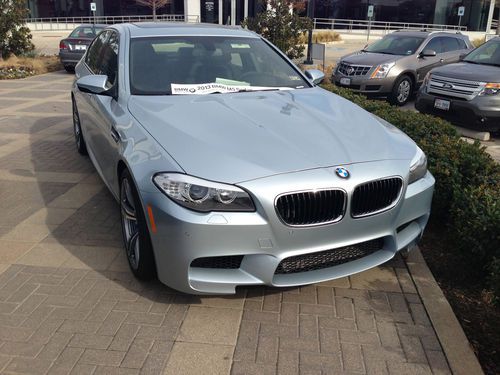 2013 brand new m5 silverstone exec package 6 speed manual rare!!! 5 series