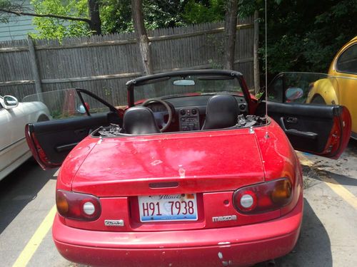 1992 mazda miata base convertible 2-door 1.6l