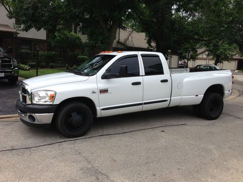 2007 dodge ram 3500 st, 5.9l cummins, quad cab, manual trans