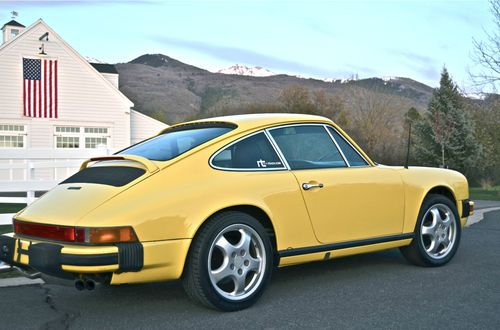 Carrera 3.2 motor in 1977 porsche 911 s yellow on black 911s 5 speed manual