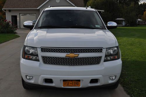 2009 Chevrolet Suburban K1500 LTZ, Black Interior, Only 36300 miles! Mint!, image 3