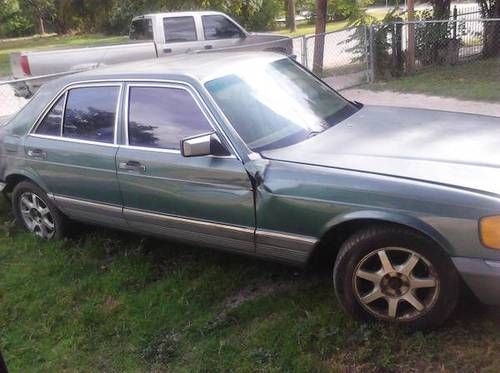 1982 mercedes-benz 300sd base sedan 4-door 3.0l