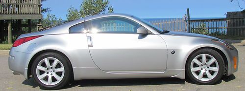 2004 nissan 350z touring coupe 2-door 3.5l