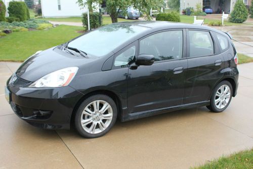 2010 honda fit sport hatchback 4-door 1.5l - 26k miles - excellent