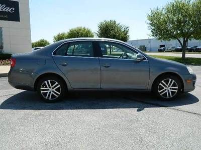 2.5 2.5L CD 10 Speakers AM/FM radio AM/FM w/In-Dash 6-Disc Changer/MP3 Readable, image 8