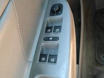 2.5 2.5L CD 10 Speakers AM/FM radio AM/FM w/In-Dash 6-Disc Changer/MP3 Readable, image 23