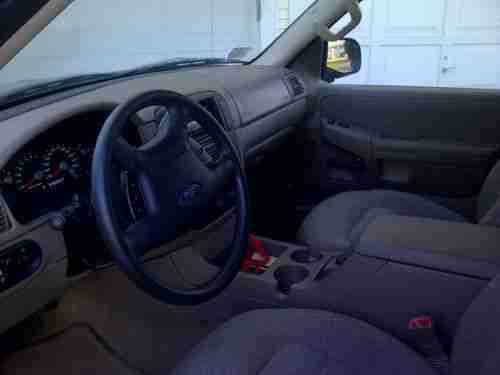 2004 Ford Explorer XLS Sport 4x4, image 4