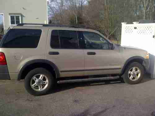 2004 Ford Explorer XLS Sport 4x4, image 12
