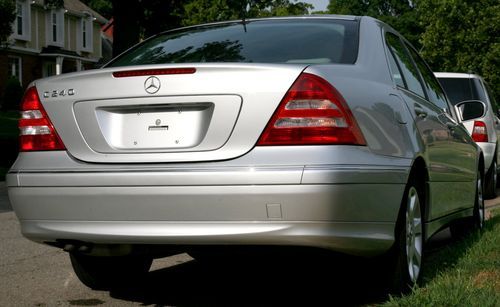 2005 mercedes-benz c240 base sedan 4-door 2.6l