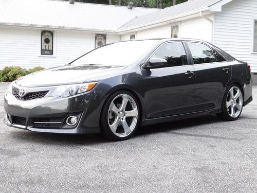 2012 camry se (one of a kind) custom 20" wheels lowered hid led 36mpg