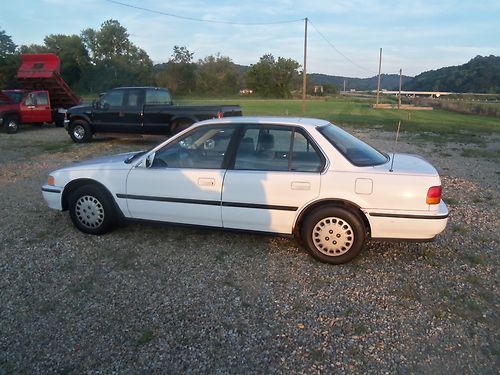 1993 honda accord lx sedan 4-door 2.2l