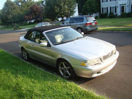 2001 volvo c70 base convertible 2-door 2.4l