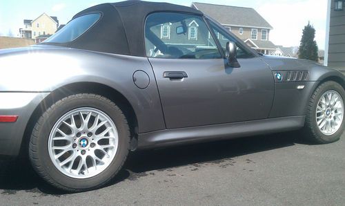 2001 bmw z3 2.5l  67k miles m sport package mint!! 2nd owner