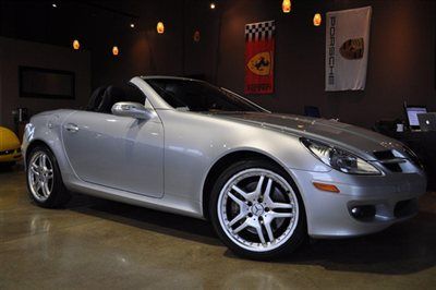 Slk350 slk-class scarf*heated seats*amg sport package* low miles 2 dr convertibl