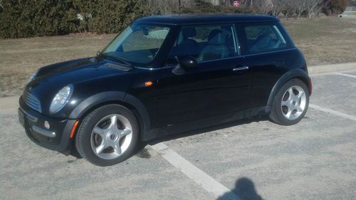 2002 mini cooper 75k hatchback 2-door 1.6l 5-speed
