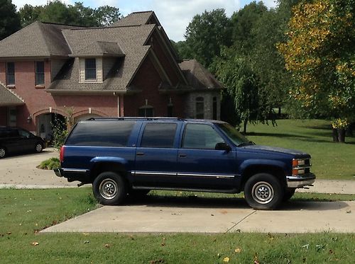 1997 chevrolet suburban lt  7.4l v8