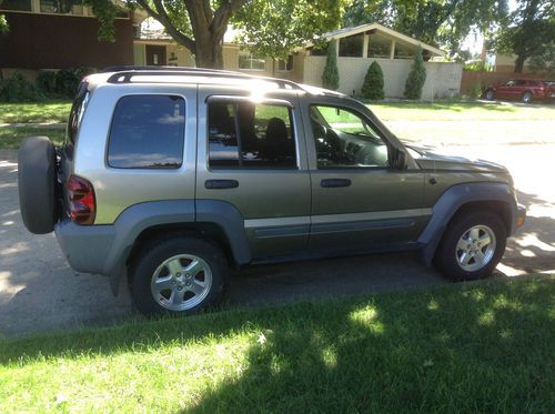 2005 jeep liberty sport crd 4x4