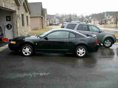 2000 Ford Mustang Base Coupe Parts Car of Fix, image 2