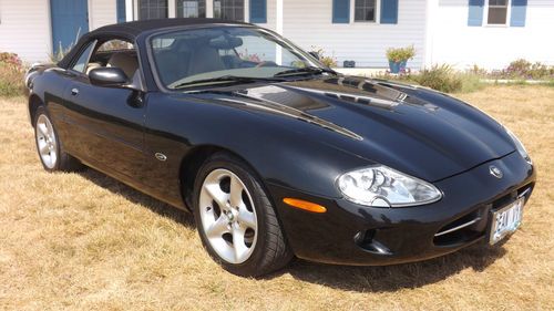 2000 jaguar xk8 base convertible 2-door 4.0l