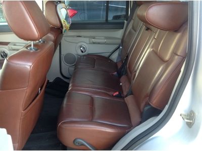 2006 Jeep Commander Limite3d 5.7L Hemi One Owner, image 6