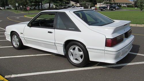 1989 ford mustang gt hatchback 2-door 5.0l 5 speed manual factory sunroof