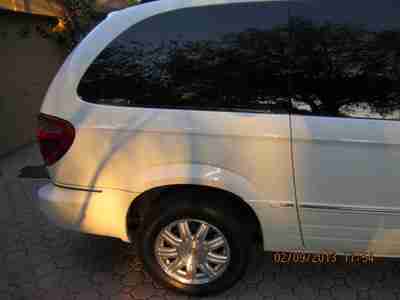 05 CHRYSLER TOWN & COUNTRY TOURING NAVIGATION DVD 29K MILES 1 FL OWNER LIKE NEW!, image 7