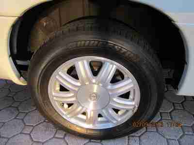 05 CHRYSLER TOWN & COUNTRY TOURING NAVIGATION DVD 29K MILES 1 FL OWNER LIKE NEW!, image 11