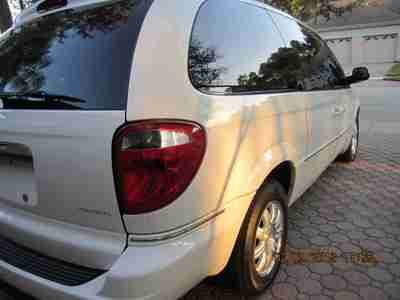 05 CHRYSLER TOWN & COUNTRY TOURING NAVIGATION DVD 29K MILES 1 FL OWNER LIKE NEW!, image 14