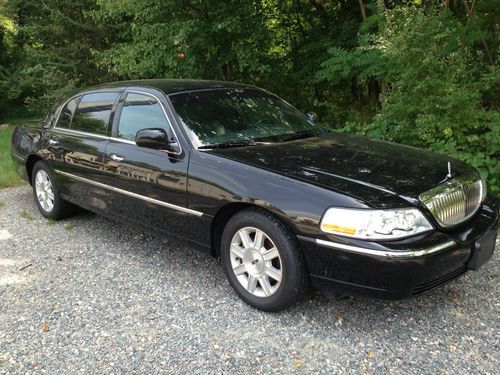 2011 lincoln town car executive l model black livery limo limousine sedan