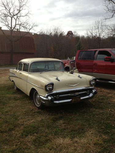 1957 chevrolet bel air base sedan 4-door 4.6l