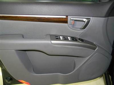 GLS SUV 2.4L CD 4 wheel disc brakes ABS brakes AM/FM radio Air conditioning, image 8