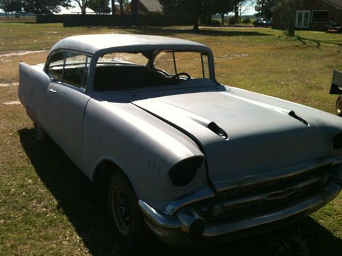 1957 chevrolet bel air  2-door hardtop   frame &amp; boby