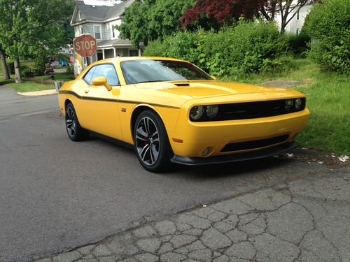 2012 challenger 392 yellow jacket 6 speed