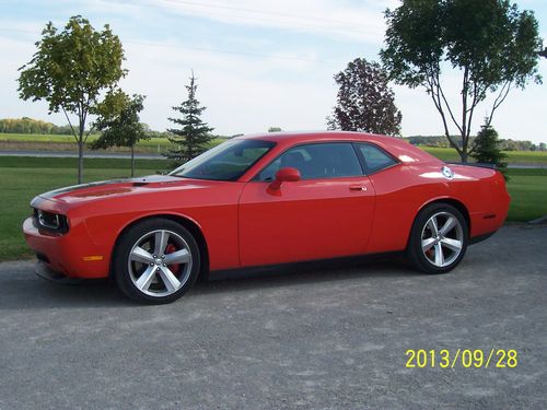 2009 dodge challenger srt8