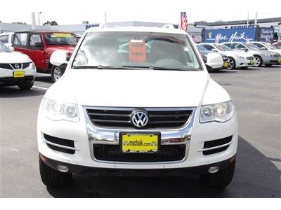 VR6 SUV 3.6L CD 4X4 Traction Control Power Steering ABS 4-Wheel Disc Brakes, image 2