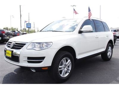 VR6 SUV 3.6L CD 4X4 Traction Control Power Steering ABS 4-Wheel Disc Brakes, image 3