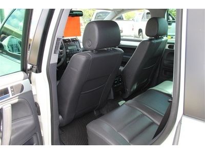 VR6 SUV 3.6L CD 4X4 Traction Control Power Steering ABS 4-Wheel Disc Brakes, image 19