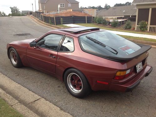 1986 Porsche 944 Base Coupe 2-Door 2.5L Great shape 102,748 miles, image 2