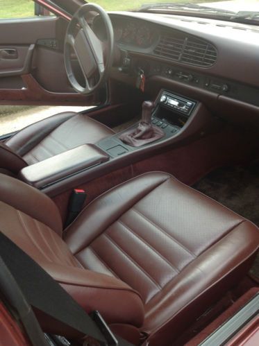 1986 Porsche 944 Base Coupe 2-Door 2.5L Great shape 102,748 miles, image 13