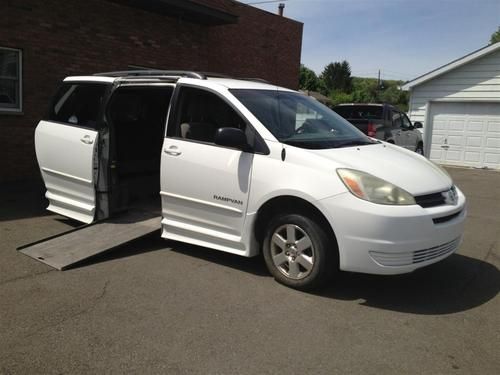 Wheelchair van braun rampvan toyota sienna in-floor ramp driver or passenger